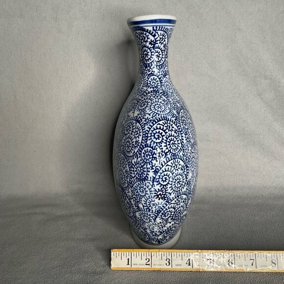 Vintage Chinoiserie Bud Flower Vase - Cobalt Blue & White, Ivy Pattern 12" - Picture 7 of 11